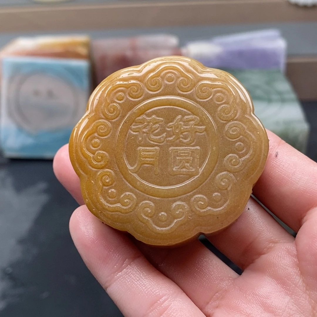 【闪购商品】颈饰未镶嵌石英质玉