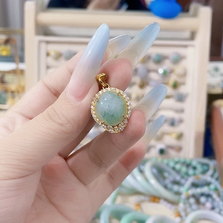 翡翠未镶嵌颈饰天然翡翠Ａ货