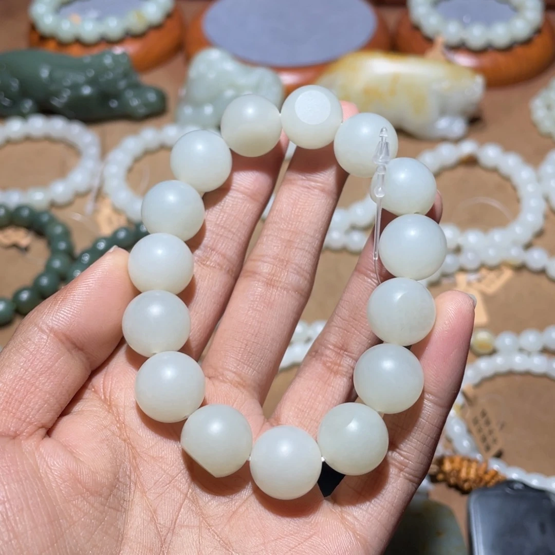 和田玉卡14圆珠未镶嵌