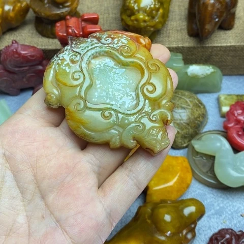 蛇纹石玉未镶嵌颈饰18