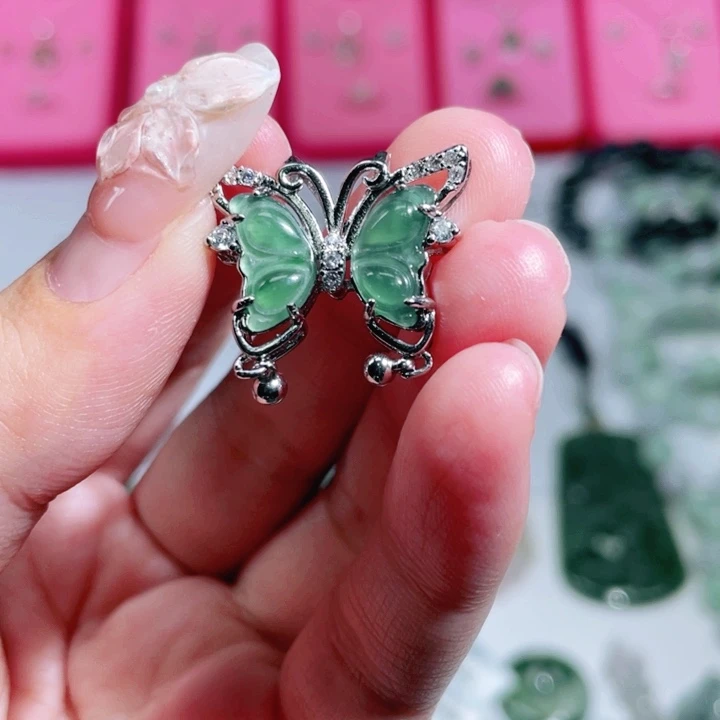 翡翠未镶嵌颈饰111111111