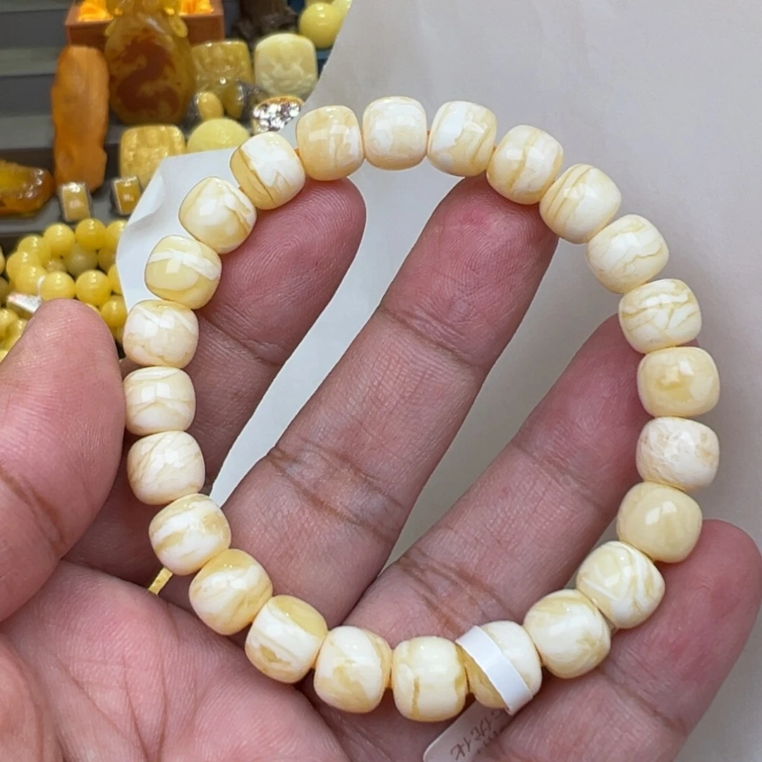 蜜蜡未镶嵌珠宝奇石9加11.35克