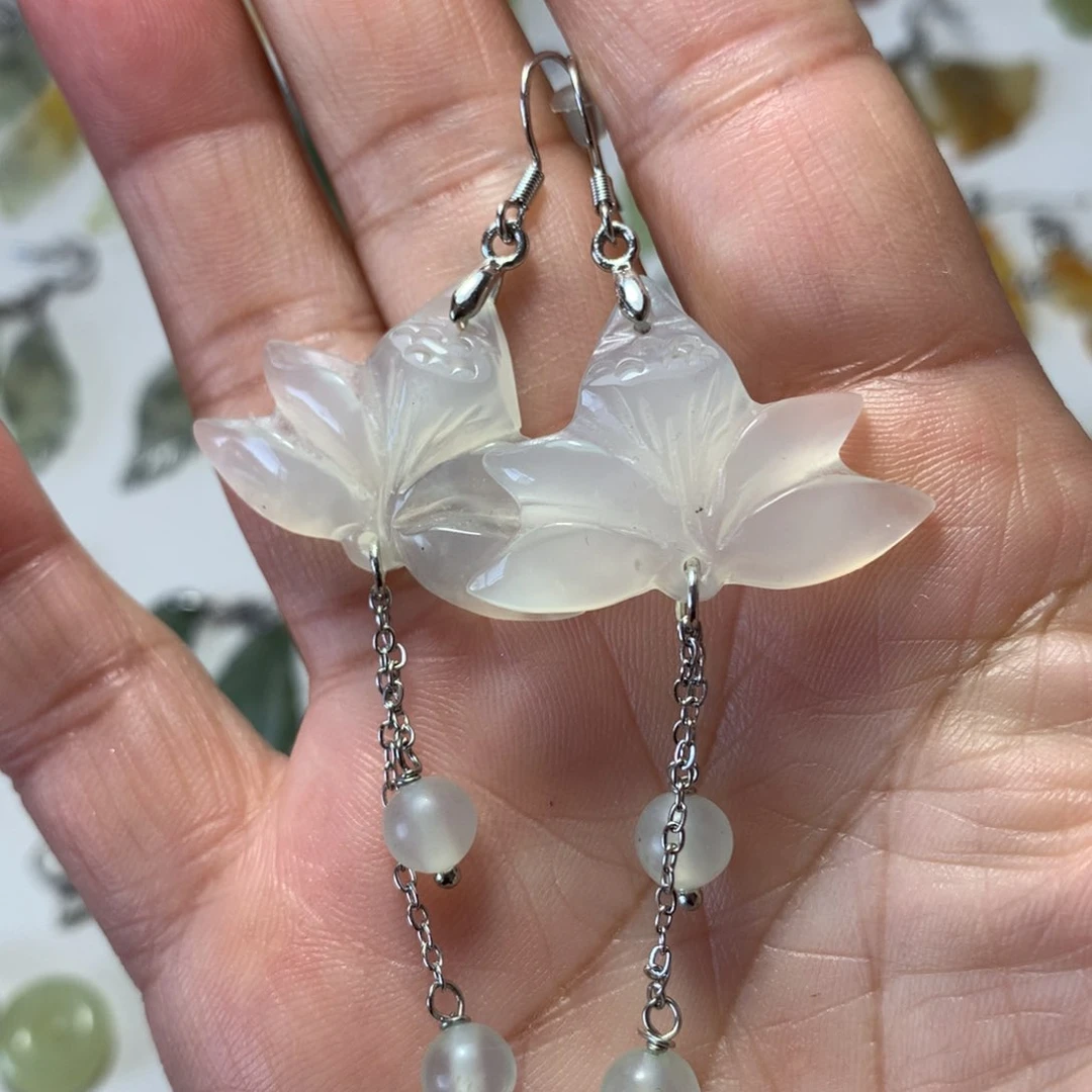 蛇纹石玉耳环未镶嵌