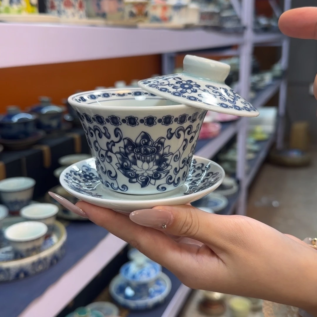我在外面吃饭呢你在哪了我