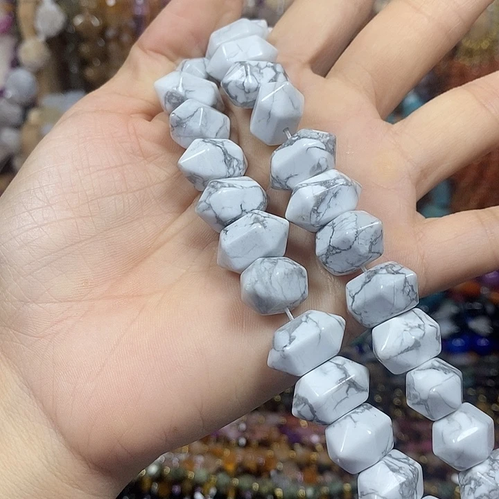 玛瑙/玉髓未镶嵌珠宝半成品天然白松双尖卡18mm20颗