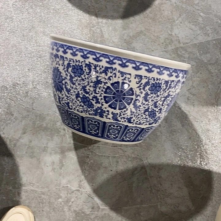 直径40厘米高25厘米……