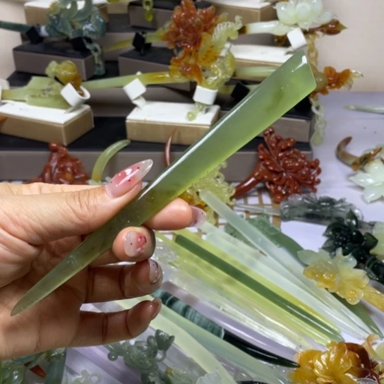 蛇纹石玉未镶嵌发饰