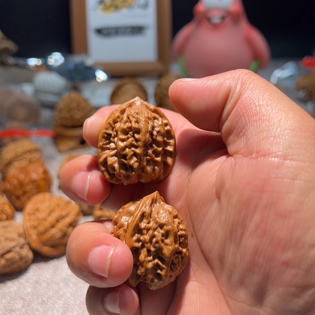 文玩核桃把件一***?全品31磐石