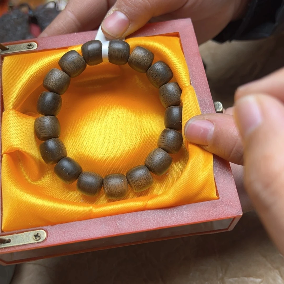 大叶紫檀（黑酸枝木类）