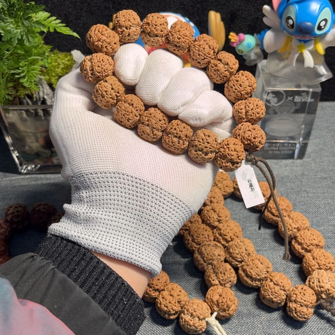 皓***里金刚菩提手串梁梅花