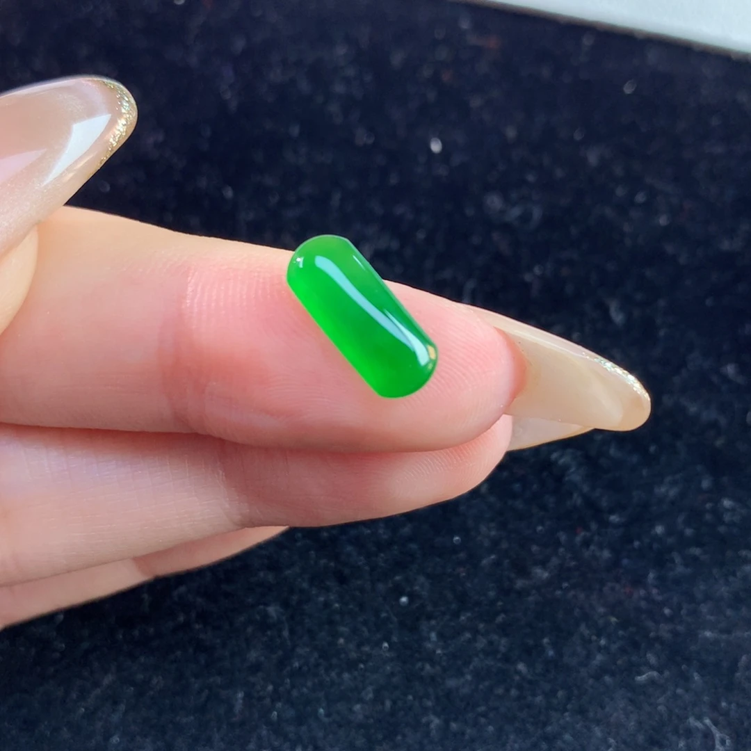 翡翠裸石13.32-5.55-3.06