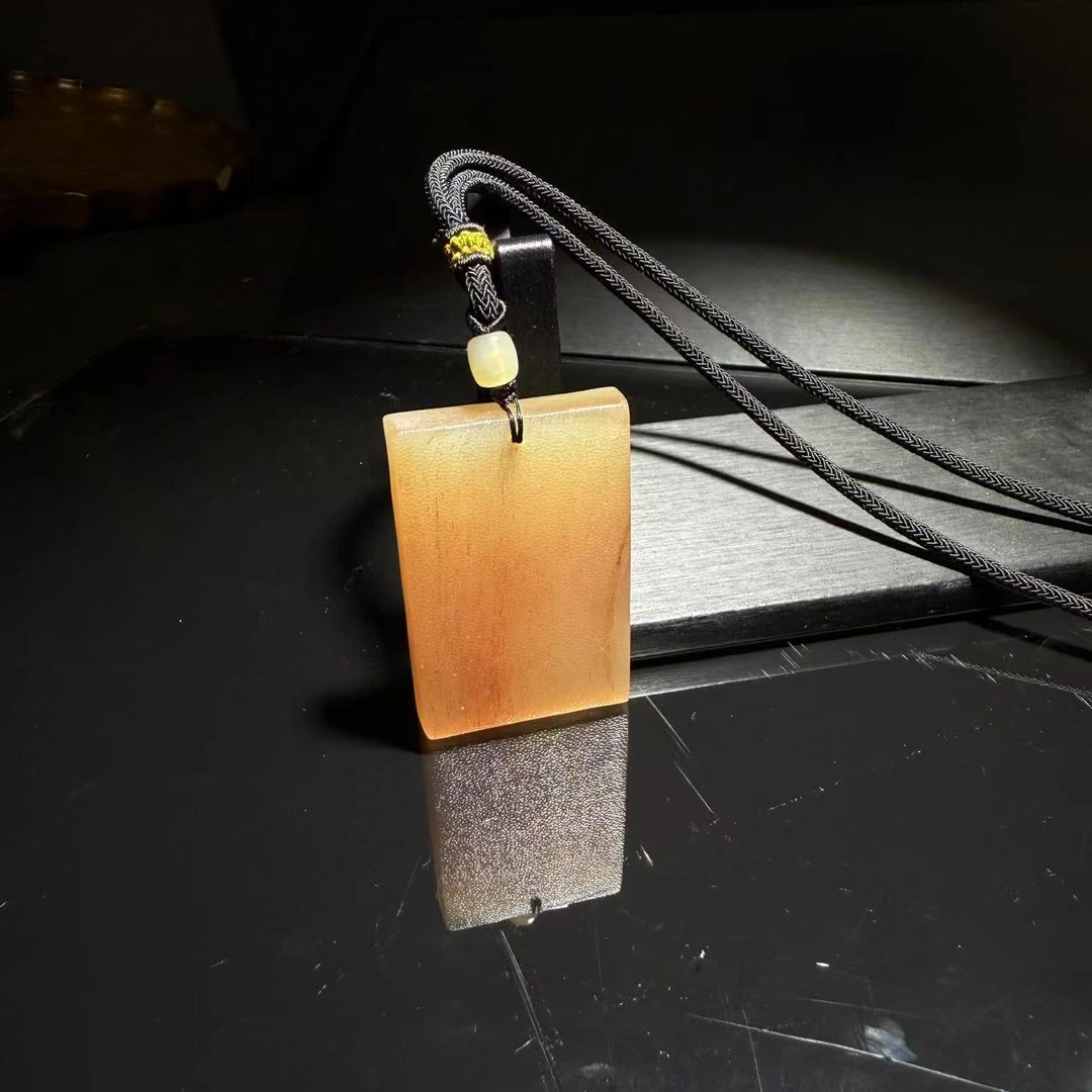 NN46 帅胖1号方牌吊坠