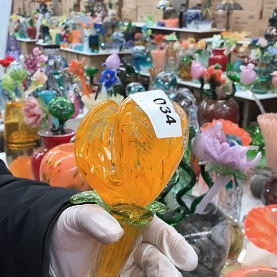 琉璃花瓶高45厘米宽6厘米