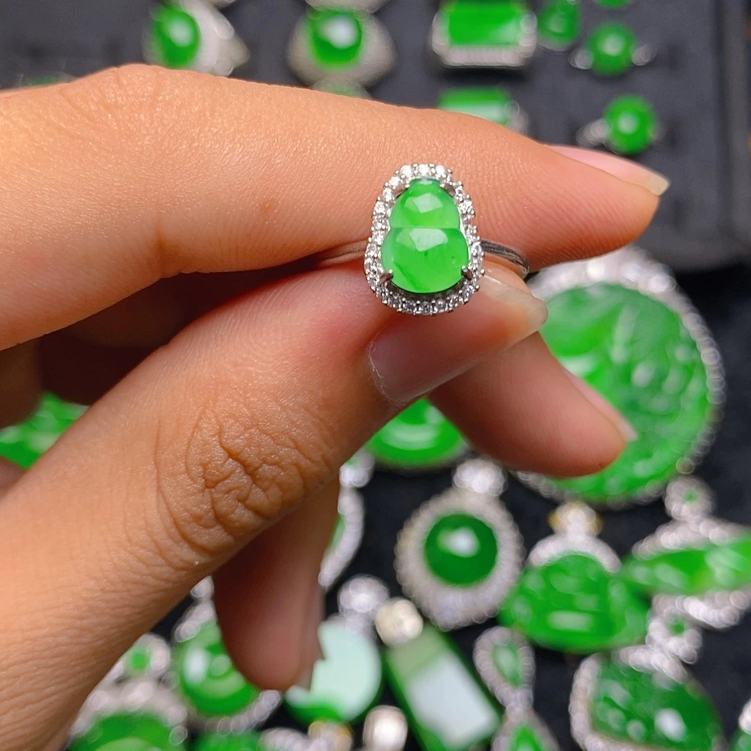 翡翠未镶嵌戒指戒指