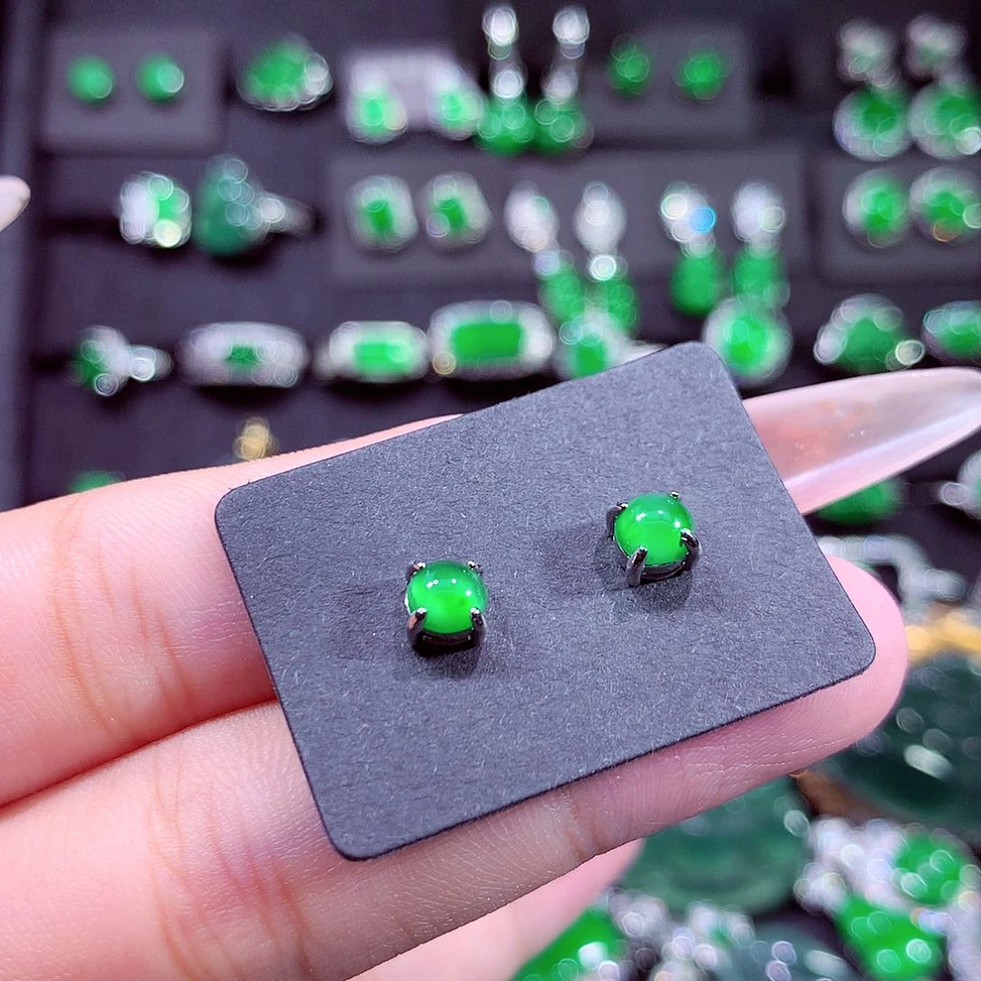 颈饰未镶嵌翡翠挂件