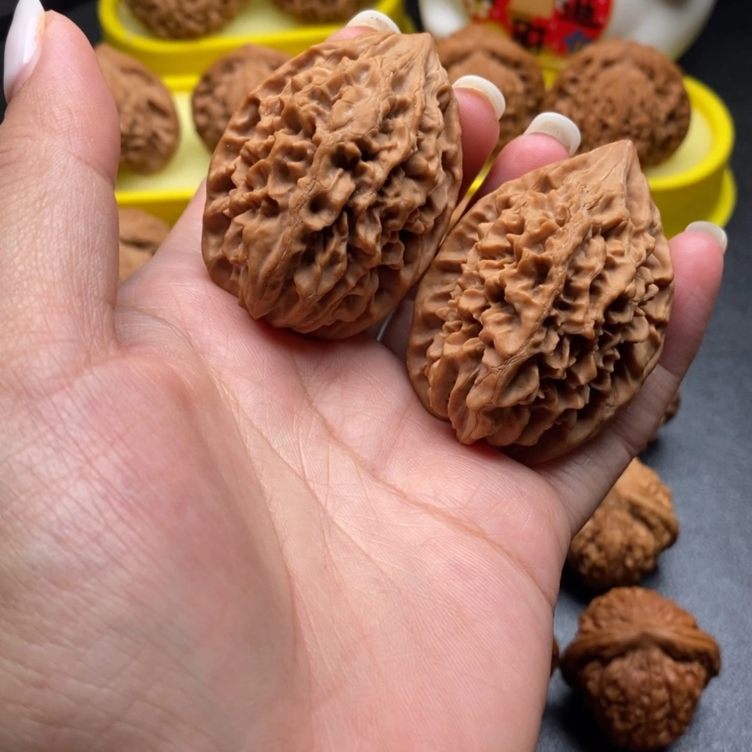文玩核桃手串招财鼠38.5