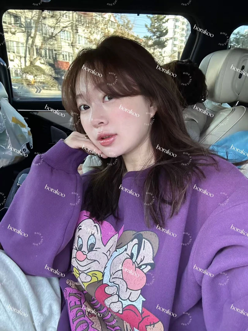 【BORAKOO】紫色做旧卡通字母圆领加绒卫衣