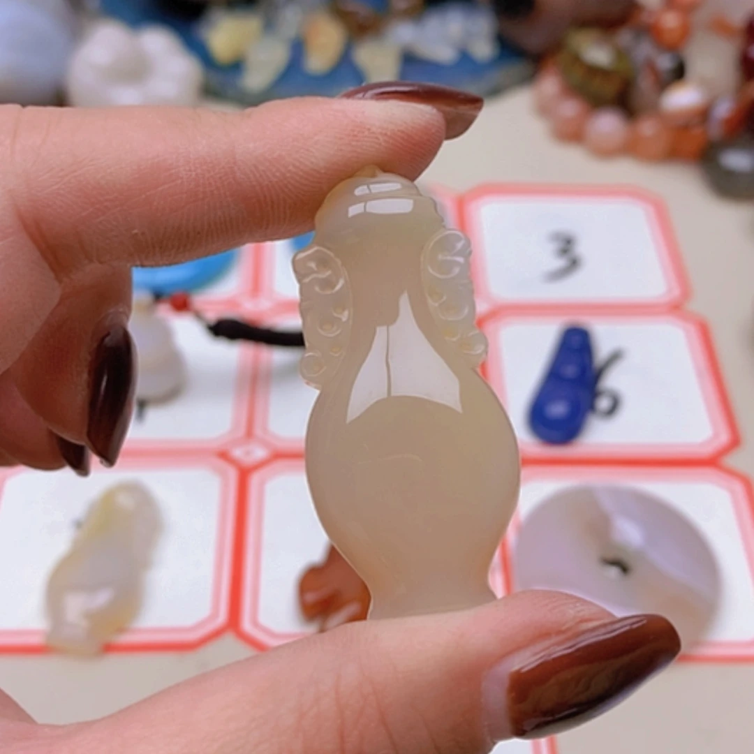 【闪购商品】未镶嵌玛瑙/玉髓珠宝半成品田*辣