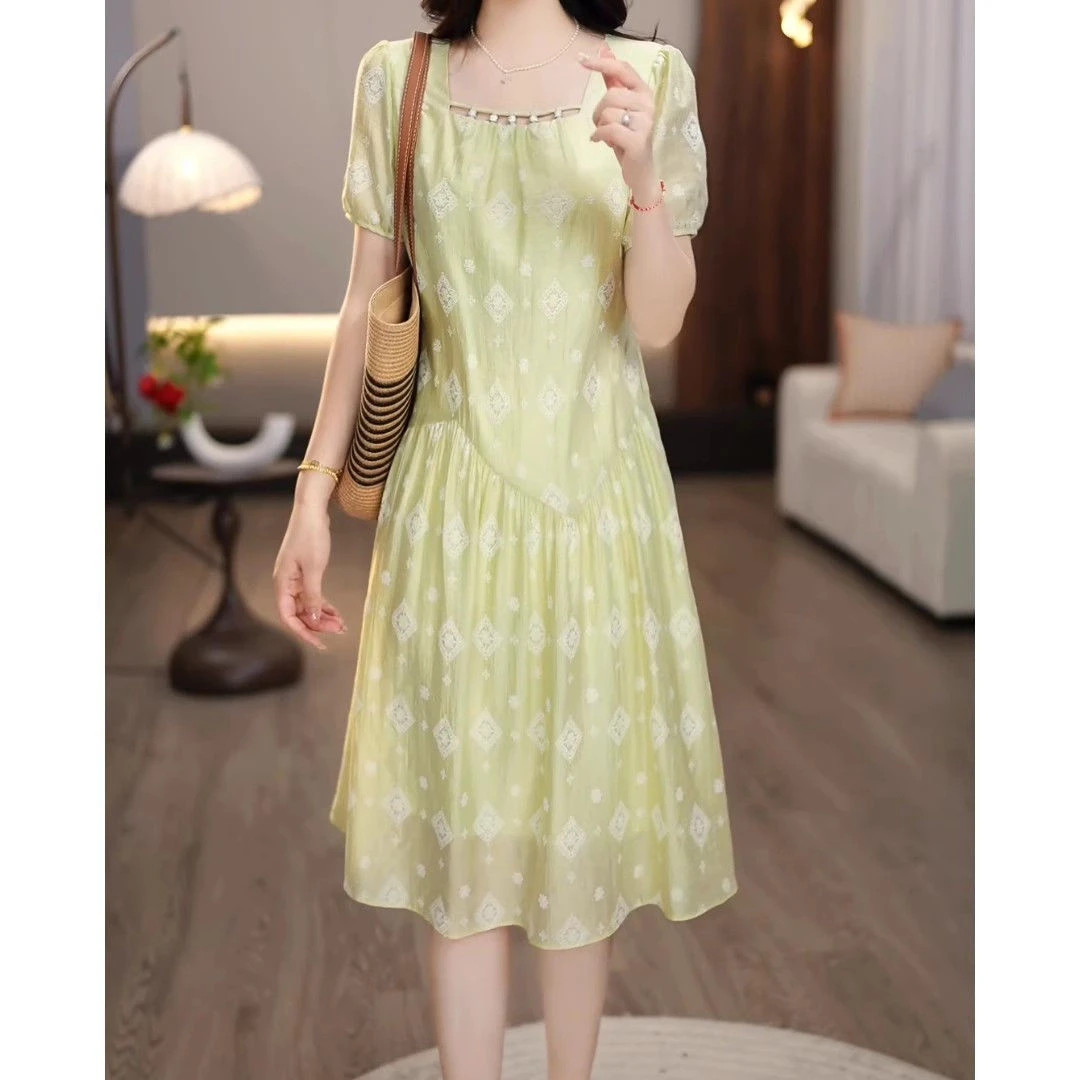 2025夏季新款时尚连衣裙减龄收腰显瘦短袖气质遮肚子简约新款