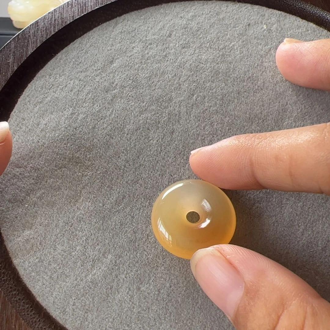 合金石英质玉（黄龙玉）颈饰