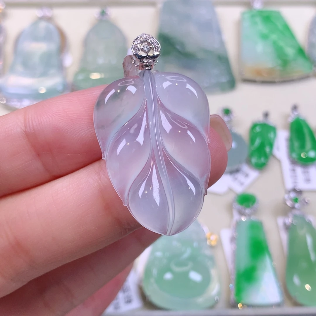 翡翠18K金镶嵌颈饰缅甸天然a货翡翠