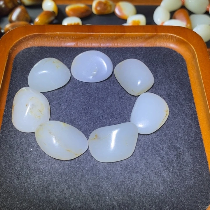 和田玉未镶嵌手串