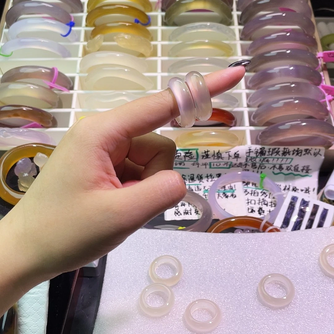 桃****玛瑙/玉髓合金手镯15