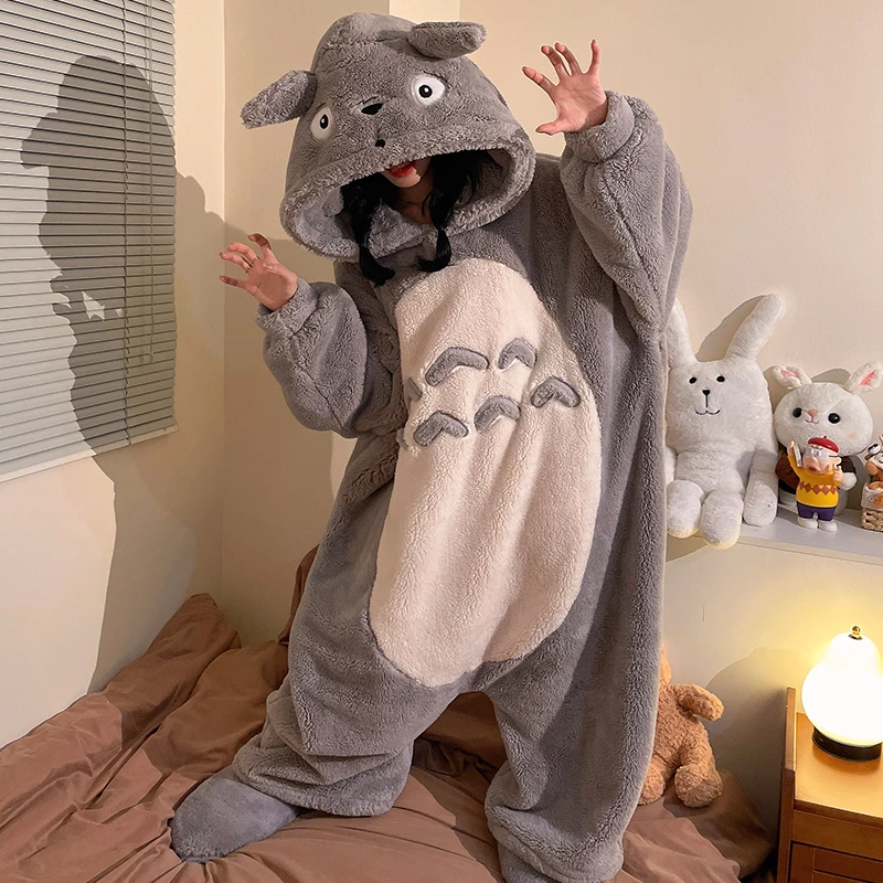 新款珊瑚绒女款加绒加厚可爱卡通搞怪秋冬季保暖连体睡衣家居服套