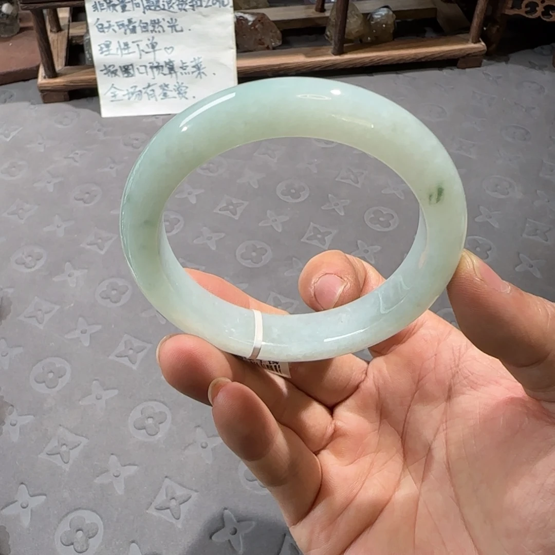 翡翠未镶嵌手镯60.8圈口