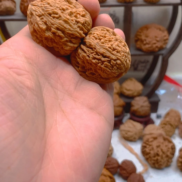 W***s文玩核桃吊坠南疆石