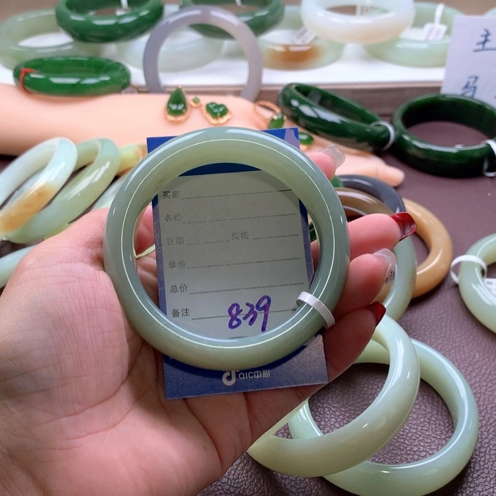 和田玉手镯60+未镶嵌