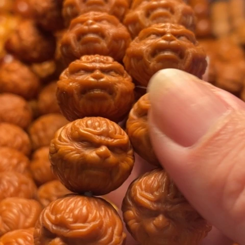 手串猴头核桃?****轩舞台