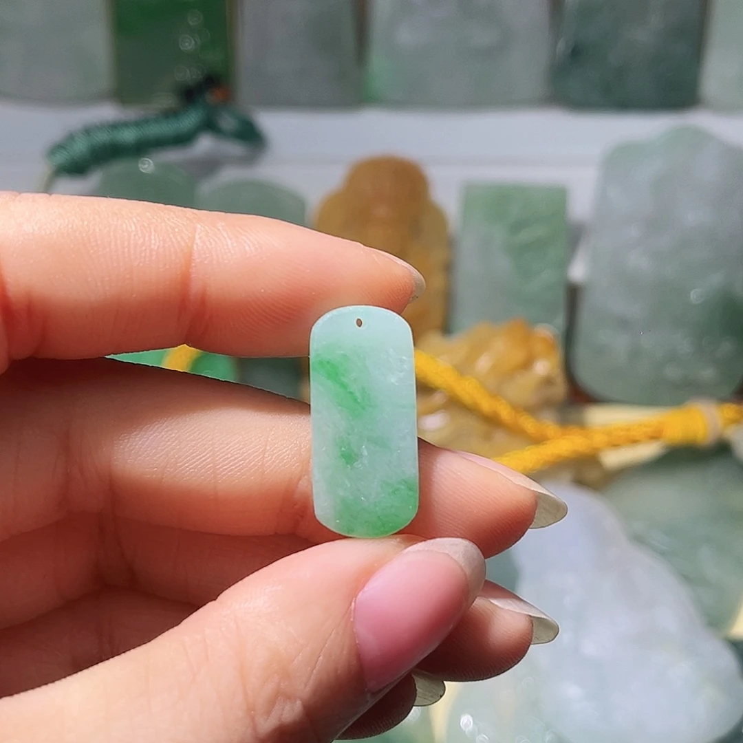 定制翡翠未镶嵌天然翡翠