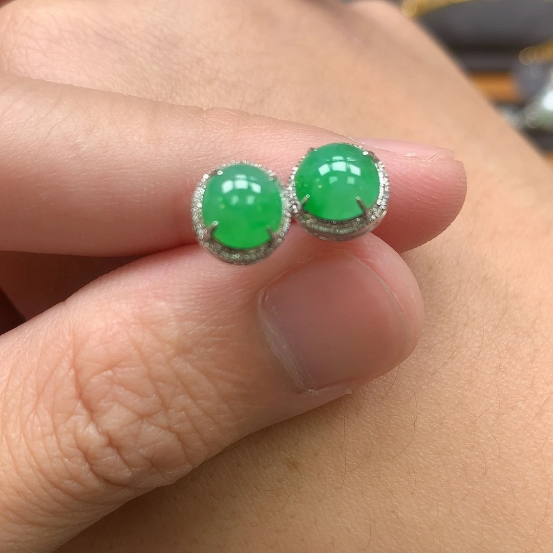 翡翠18K金镶嵌耳饰