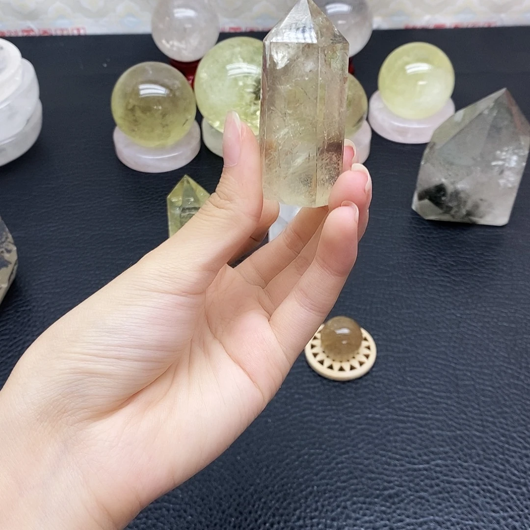 珠宝半成品水晶未镶嵌46水晶石