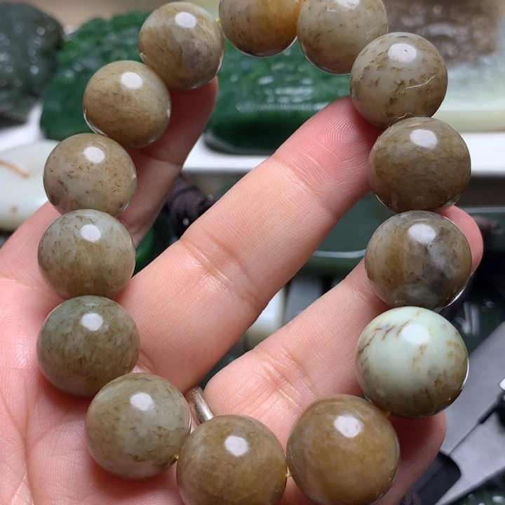 和田玉（糖玉）未镶嵌颈饰