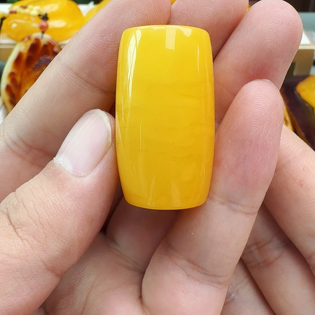 蜜蜡未镶嵌颈饰假一赔十，00