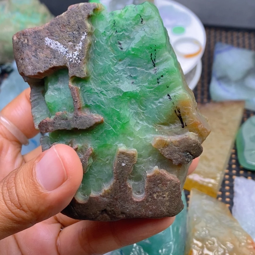 翡翠颈饰未镶嵌福****、翡翠