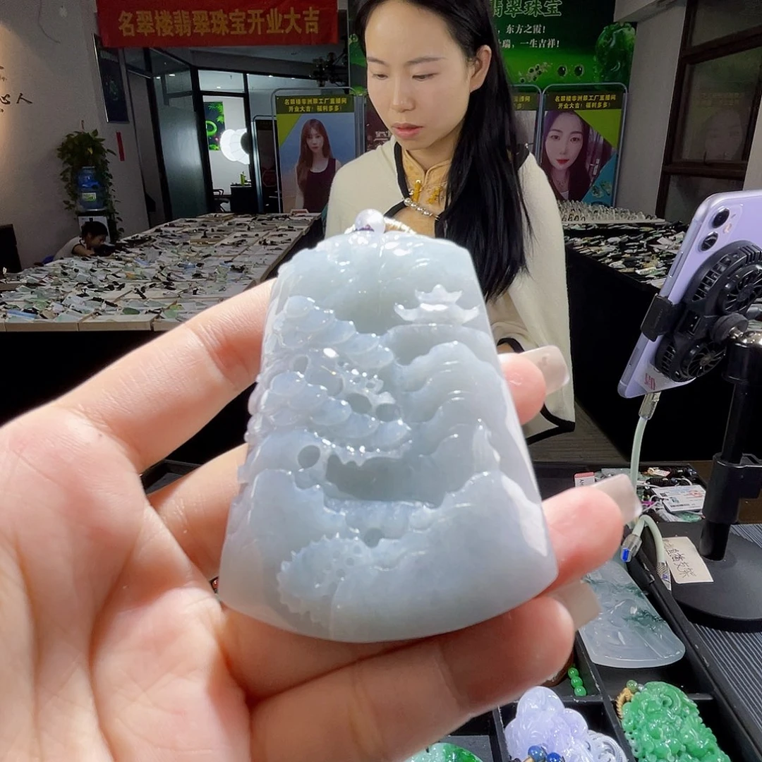颈饰未镶嵌翡翠一