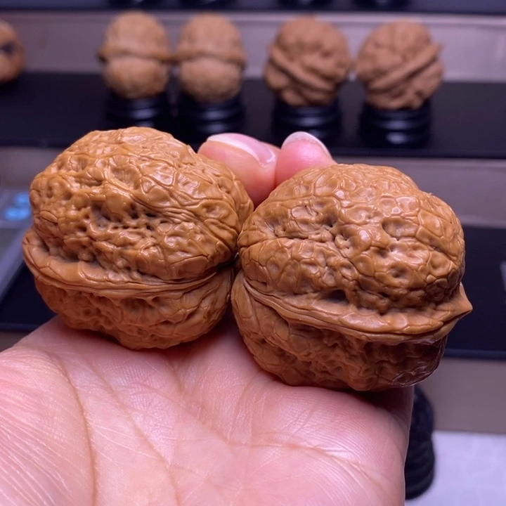 文玩核桃把件黄金蟒61