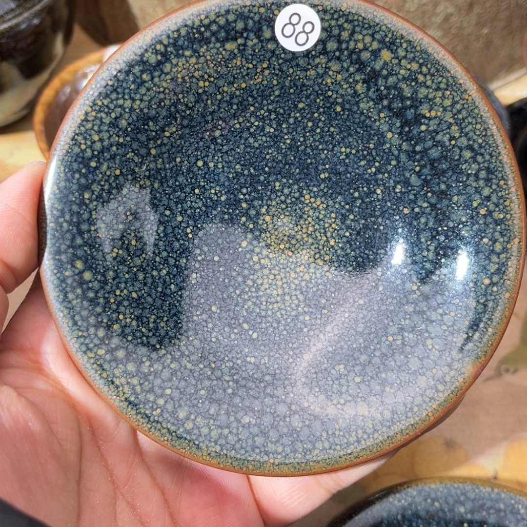茶盏义兴龙窑坚持真柴烧不