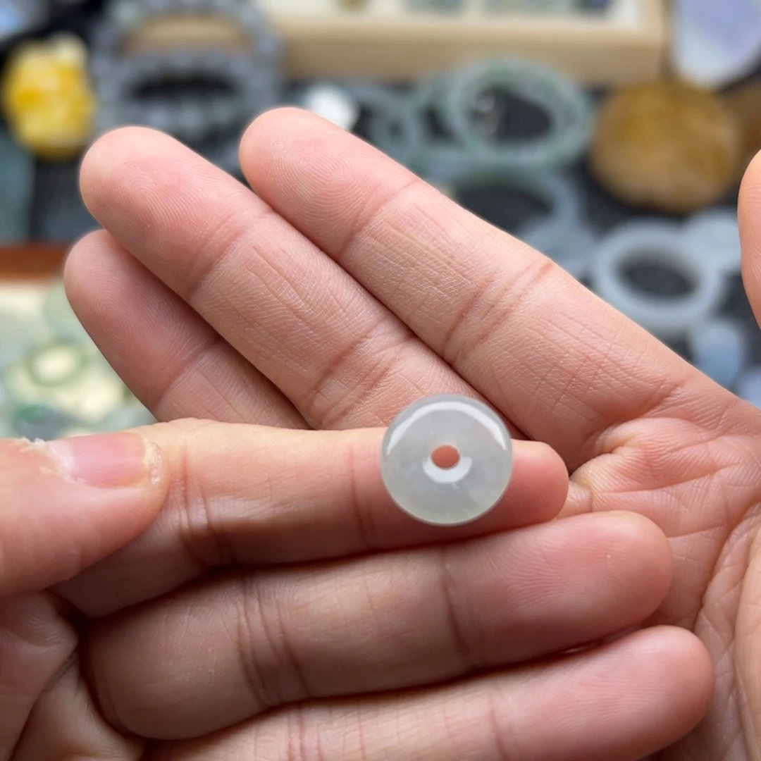 颈饰未镶嵌翡翠扣子