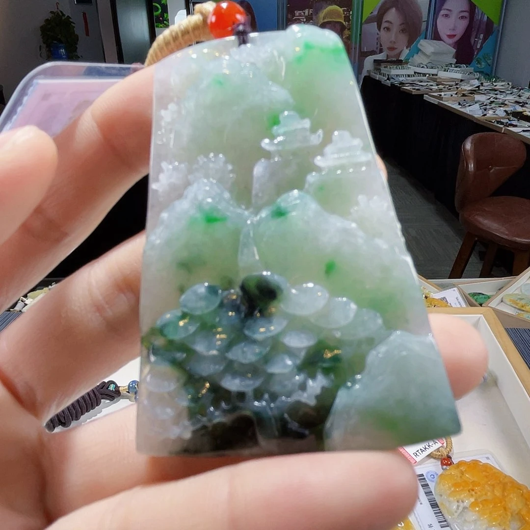 颈饰未镶嵌翡翠一