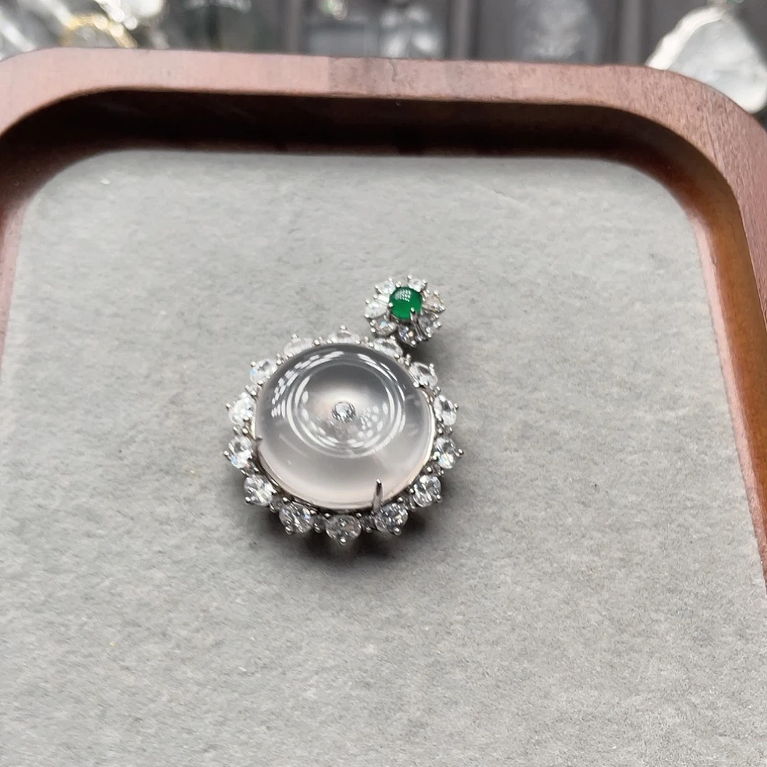 糖***子石英质玉银S925镶嵌吊坠