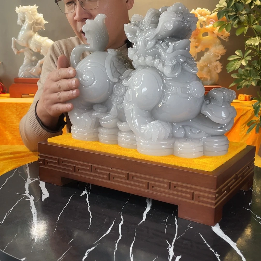 石材貔貅摆件手工雕刻