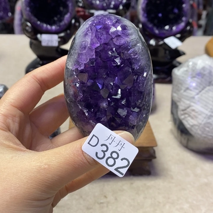 未镶嵌水晶大型摆件（非配饰）