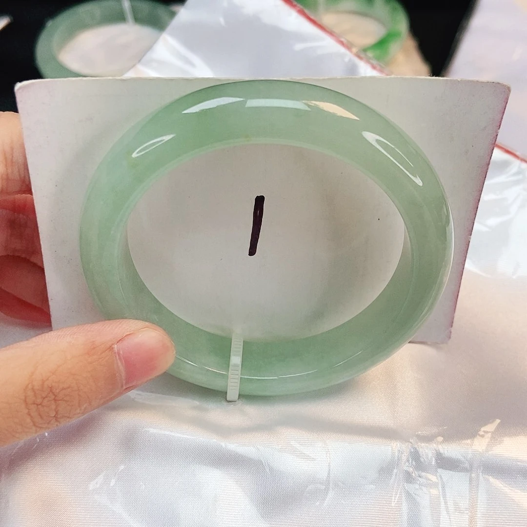 翡翠手镯未镶嵌正圈55.9