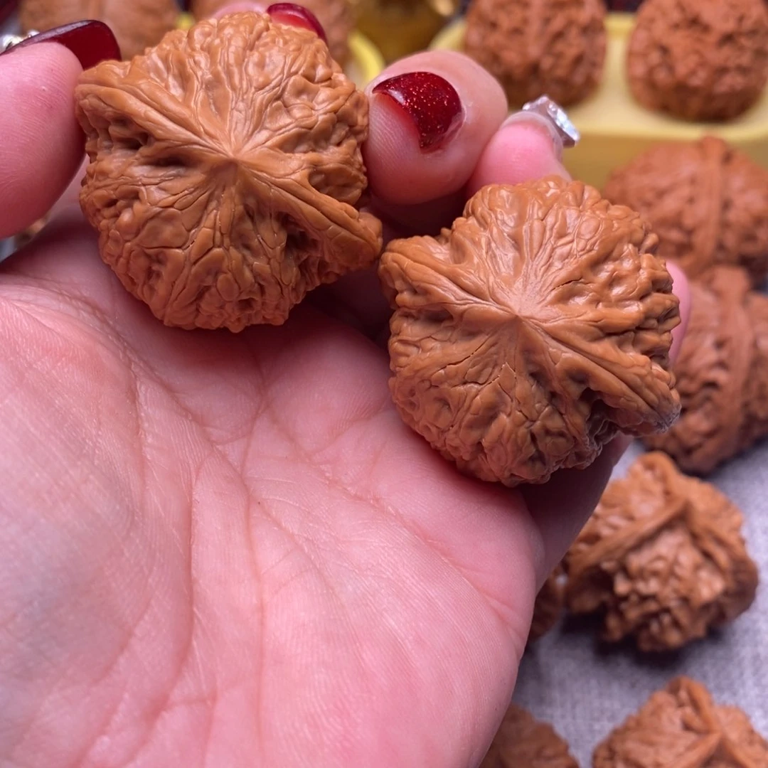 吉***！文玩核桃把件毕业铁锤妹妹41+全品