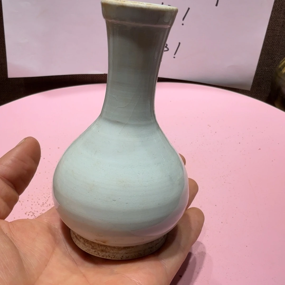 陶其他漂亮的小瓷瓶子