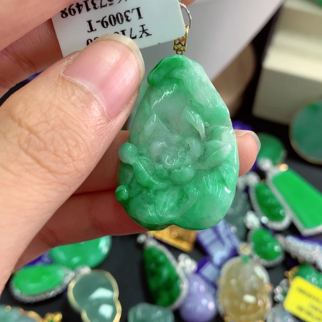 吊坠(不含链)18K金镶嵌翡翠